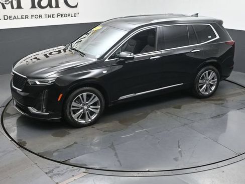 Used 2025 Cadillac XT6 Premium Luxury FWD image 47