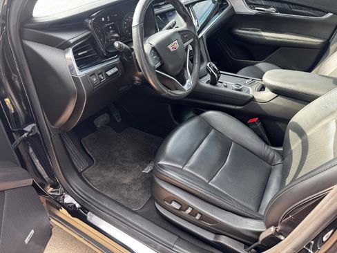 Used 2020 Cadillac XT6 Premium Luxury image 27