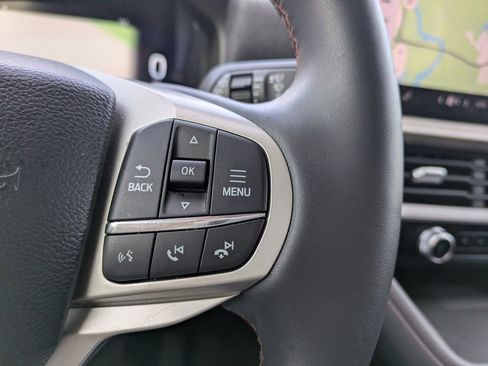 New 2026 Ford Explorer Active RWD image 30