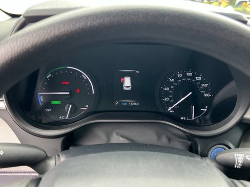 Certified 2023 Toyota Sienna LE FWD image 24