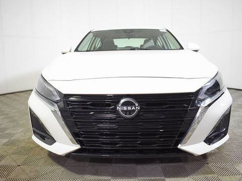 Certified 2023 Nissan Altima 2.5 SL image 2