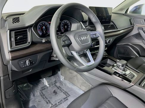 Used 2021 Audi Q5 2.0T Premium Plus w/ Premium Plus Package AWD/4WD image 9