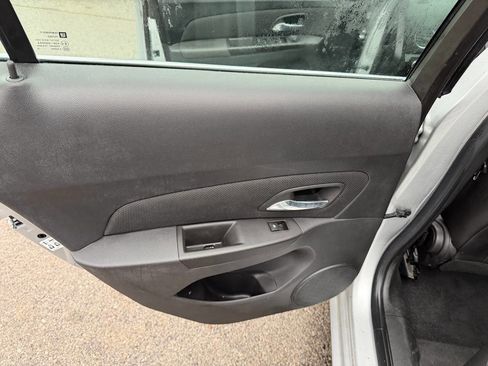 Used 2015 Chevrolet Cruze LT image 15