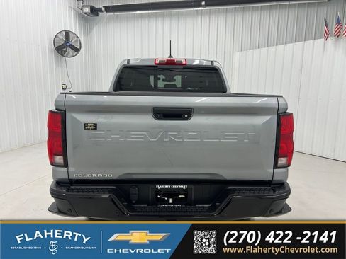 Used 2025 Chevrolet Colorado Z71 w/ Technology Package AWD/4WD image 4