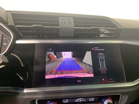 Used 2022 Audi Q3 2.0T Premium image 27