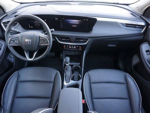 Used 2025 Buick Encore GX Avenir w/ Avenir Technology Package image 34