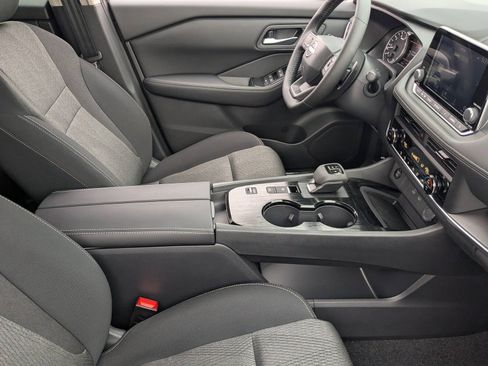 New 2026 Nissan Rogue SV FWD image 29