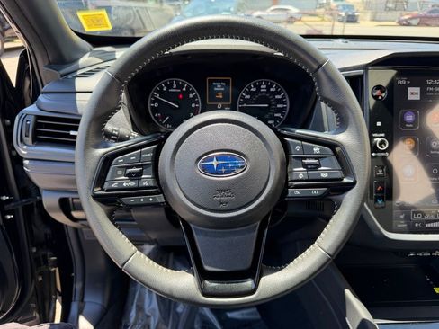 Used 2025 Subaru Forester Premium AWD/4WD image 24