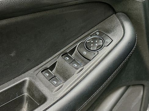 Used 2022 Ford Edge SEL image 15