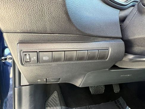 Used 2025 Toyota Corolla LE image 17