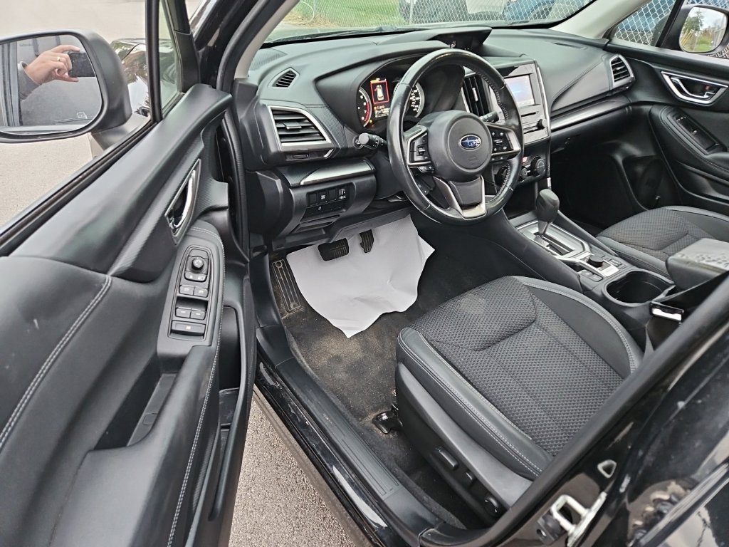 Used 2022 Subaru Forester Premium AWD/4WD image 6