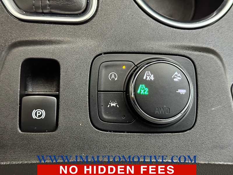 Used 2022 Chevrolet Traverse Premier AWD/4WD image 38