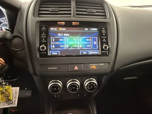 Used 2024 Mitsubishi Outlander Sport ES AWD/4WD image 23