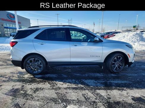 Used 2022 Chevrolet Equinox RS w/ RS Leather Package image 11