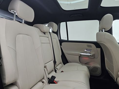 Certified 2025 Mercedes-Benz GLB 250 4MATIC image 27