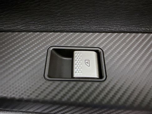 Used 2024 Mitsubishi Outlander SE image 31