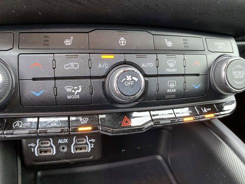 Used 2022 Dodge Durango GT image 14