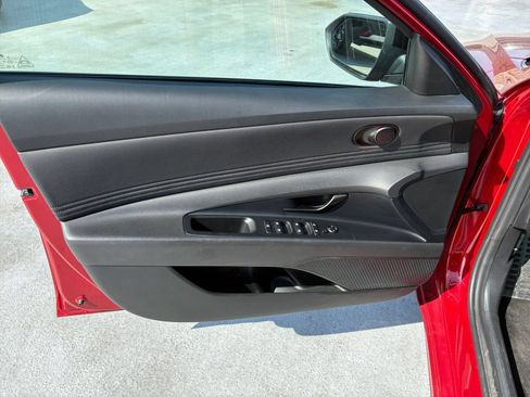 Used 2026 Hyundai Elantra Sport FWD image 18
