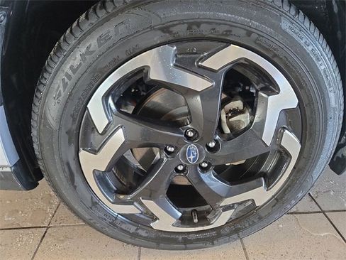 Used 2023 Subaru Crosstrek 2.5i Limited w/ Moonroof Package image 10