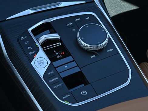 Certified 2025 BMW 330i Sedan RWD image 31