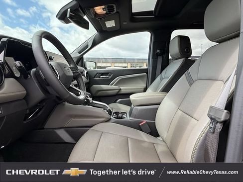 New 2026 Chevrolet Colorado ZR2 w/ Technology Package AWD/4WD image 31