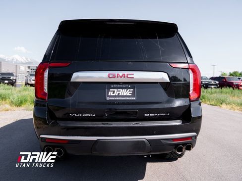 Used 2023 GMC Yukon XL Denali image 13