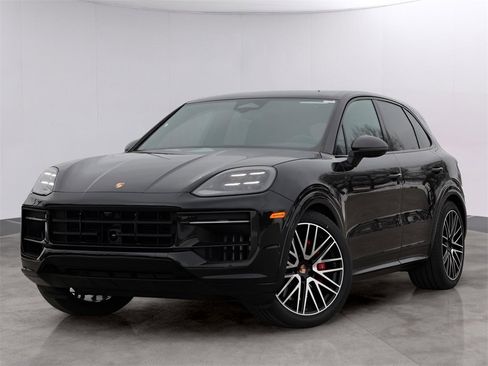 New 2026 Porsche Cayenne GTS image 1