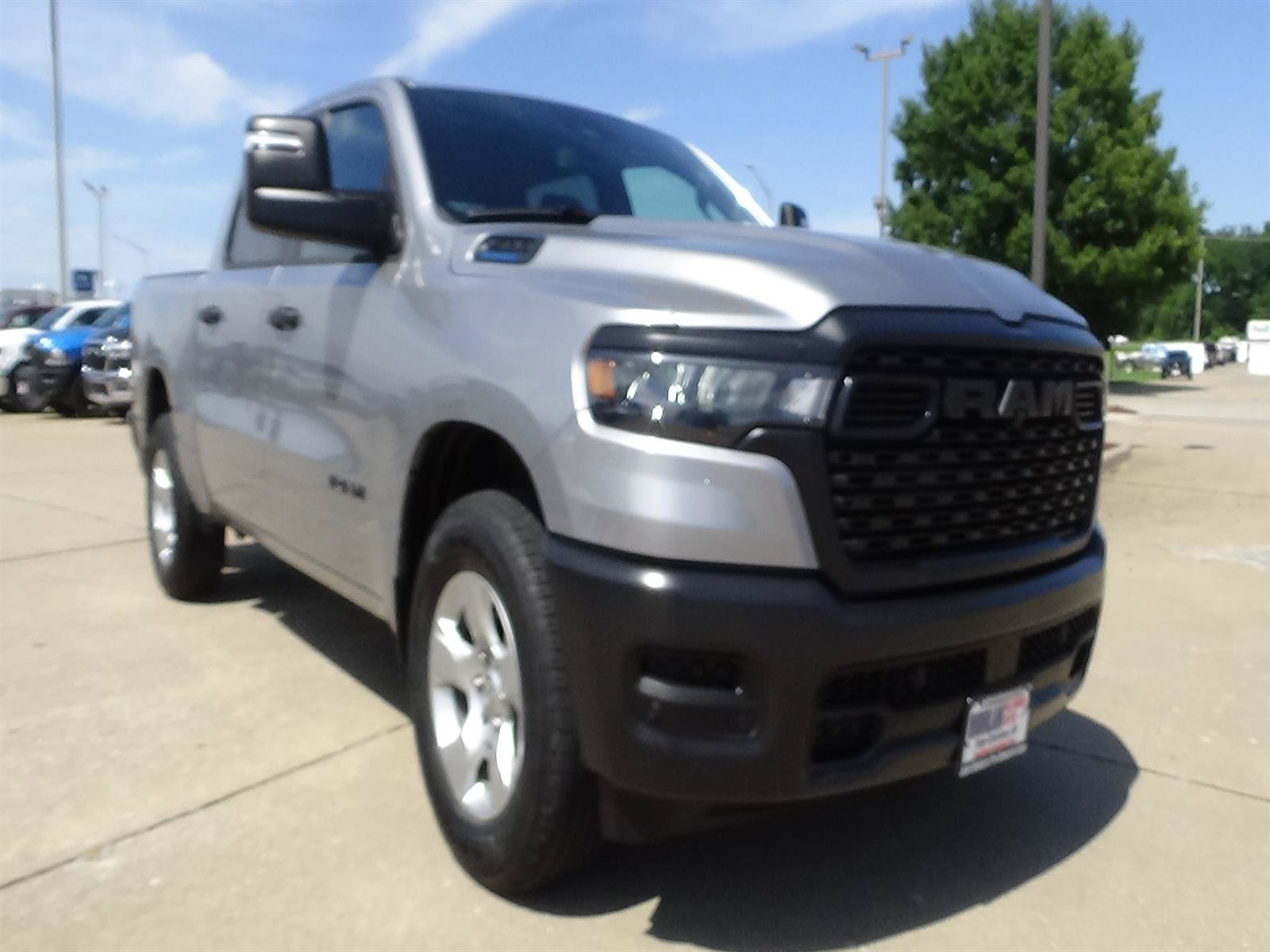 Used 2025 RAM 1500 Tradesman AWD/4WD image 4