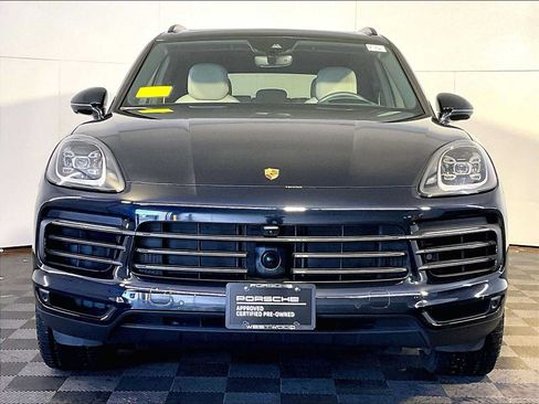 Used 2023 Porsche Cayenne AWD/4WD image 10