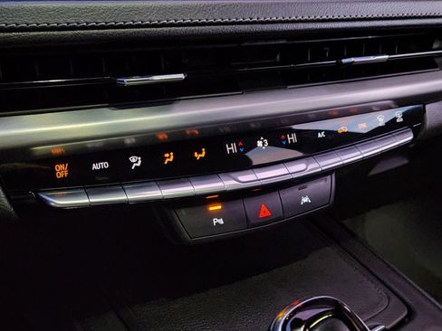 Used 2024 Cadillac XT4 Premium Luxury image 21