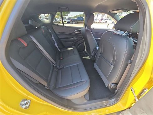 Used 2025 Chevrolet Trax RS w/ Driver Confidence Package image 25