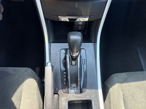 Used 2013 Honda Accord LX image 23