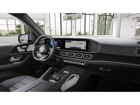 New 2026 Mercedes-Benz GLS 580 4MATIC image 6