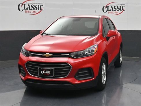 Used 2020 Chevrolet Trax LS image 4