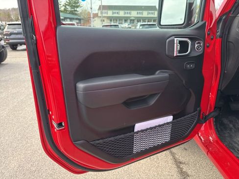 New 2026 Jeep Wrangler Sport S w/ Dual Top Group image 17