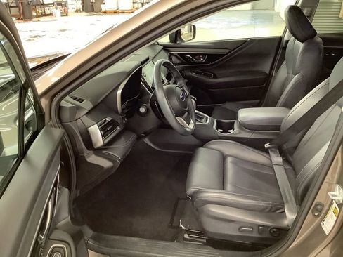 Used 2023 Subaru Outback Limited AWD/4WD image 4