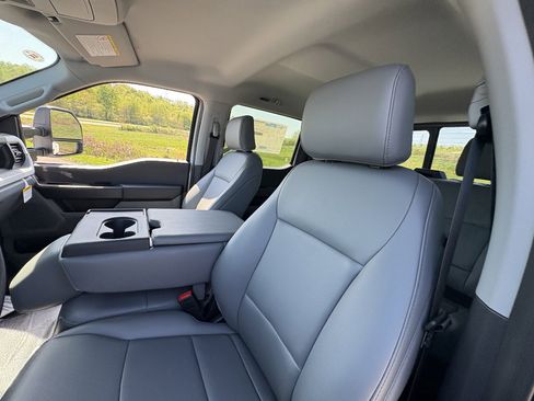 New 2026 Ford F350 XL w/ XL Chrome Package AWD/4WD image 31