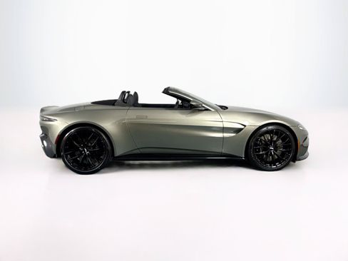 Used 2023 Aston Martin V8 Vantage Roadster RWD image 4