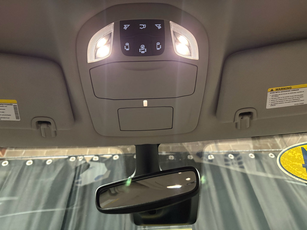 Used 2024 Chrysler Pacifica Touring-L FWD image 15