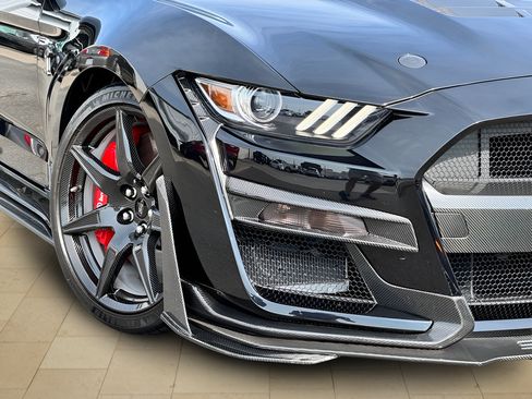 Used 2020 Ford Mustang Shelby GT500 w/ Carbon Fiber Track Pack RWD image 45