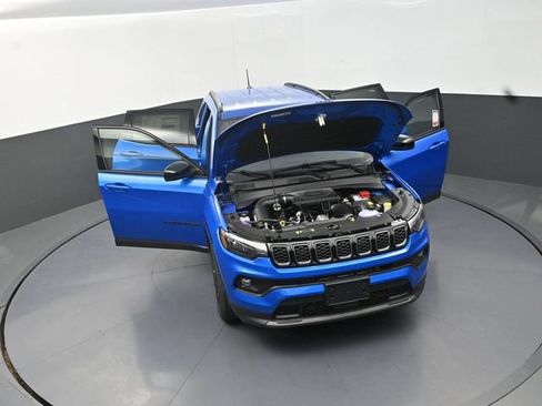 New 2026 Jeep Compass Latitude AWD/4WD image 30