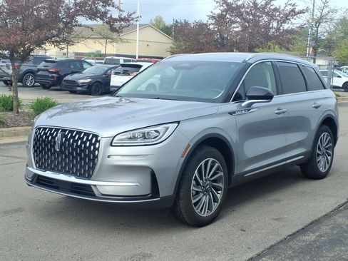 Used 2023 Lincoln Corsair Reserve AWD/4WD image 3