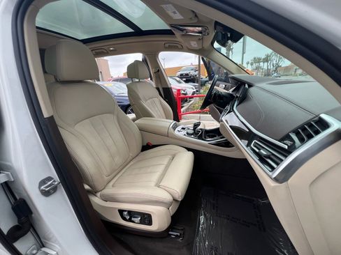 Used 2019 BMW X7 xDrive40i w/ Premium Package AWD/4WD image 46