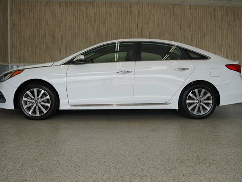 Used 2017 Hyundai Sonata Limited w/ Ultimate Package 04 FWD image 5