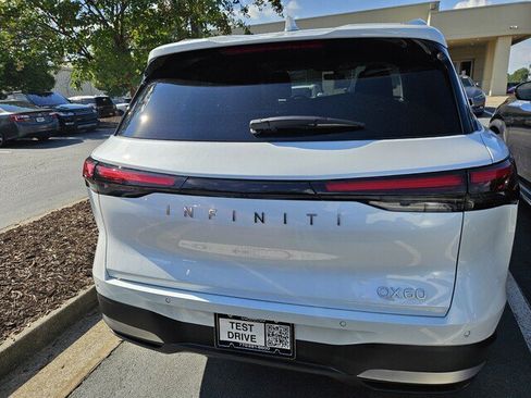 Used 2026 INFINITI QX60 Luxe w/ Cargo Package FWD image 2