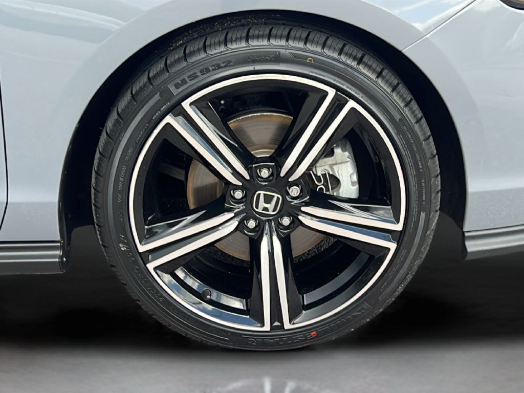 Used 2024 Honda Accord Sport image 29