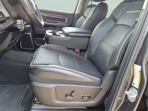 Used 2024 RAM 2500 Laramie AWD/4WD image 13