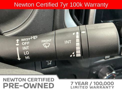Used 2025 Nissan Frontier SV w/ SV Convenience Package RWD image 32