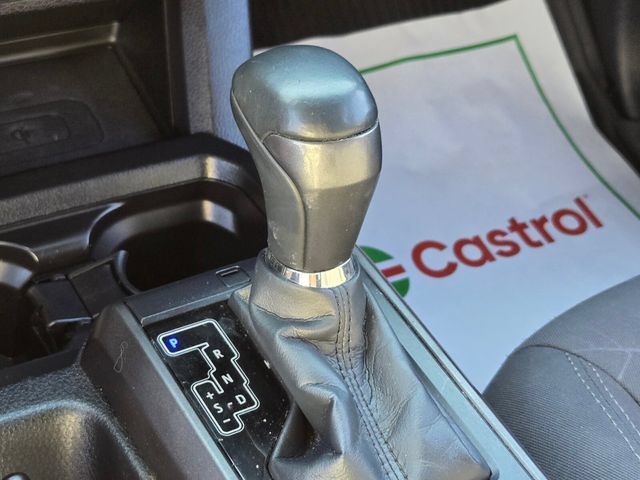 Used 2017 Toyota Tacoma TRD Off-Road w/ Tow Package (A/T) AWD/4WD image 29