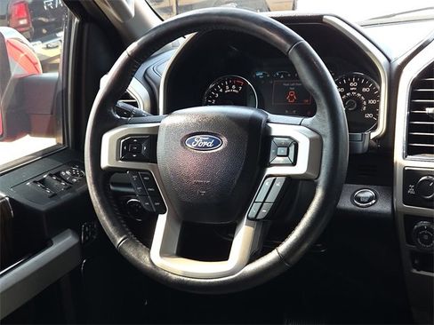 Used 2020 Ford F150 Lariat image 13